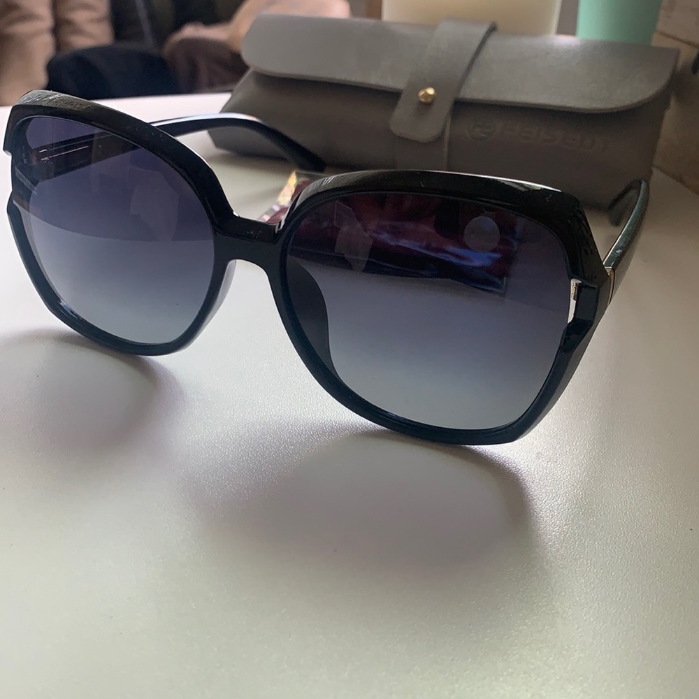 Classic oversized Catey Polarized sunglasses
